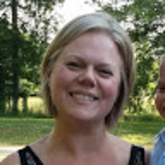 Meet your Posher, Katy - Picture 1 of 1